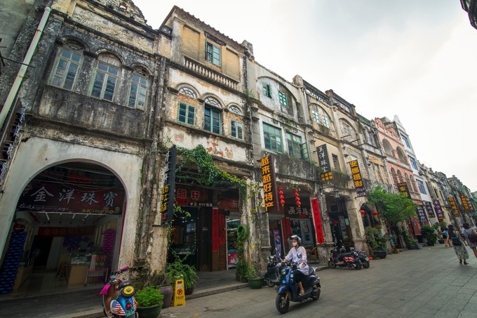 �����������V������������