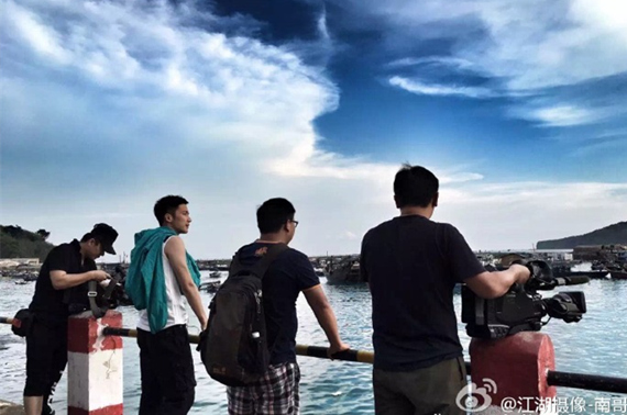 �����������V������������