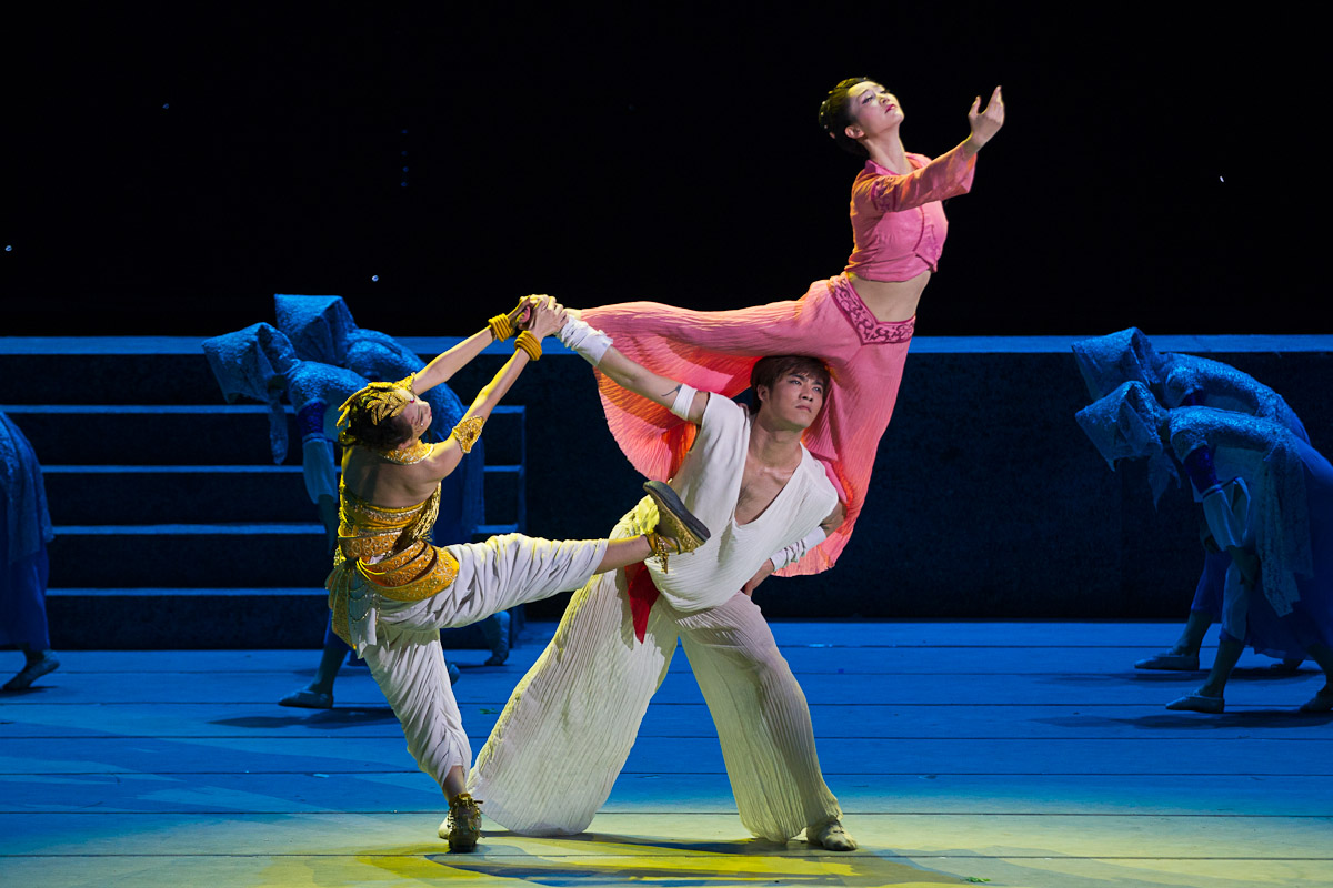 �������V������������