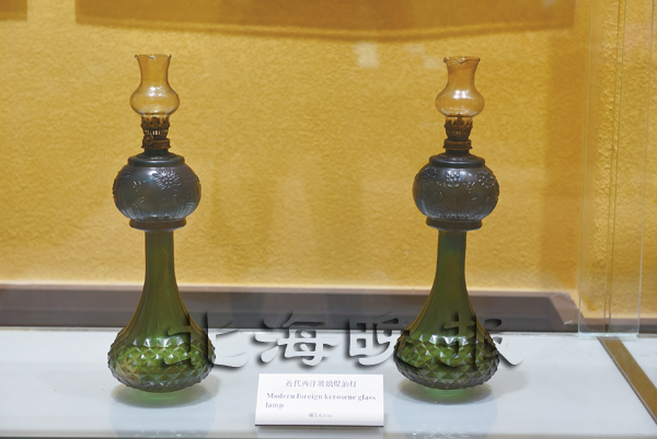 �������V������������