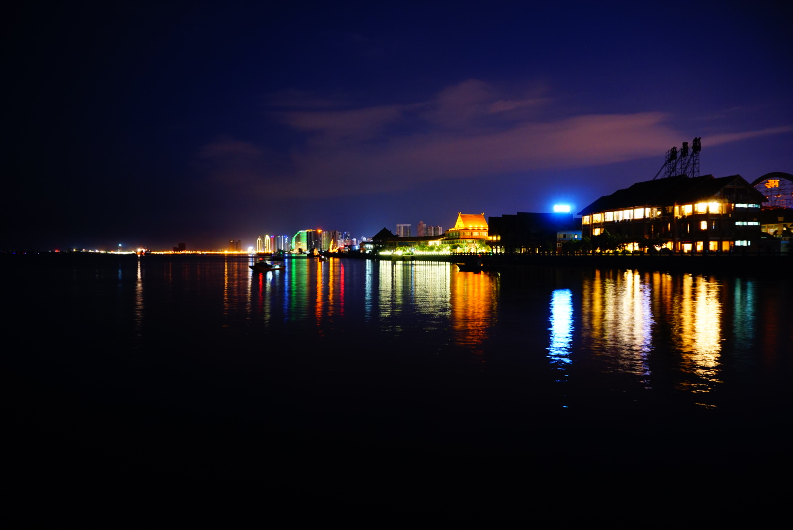 �����������V������������