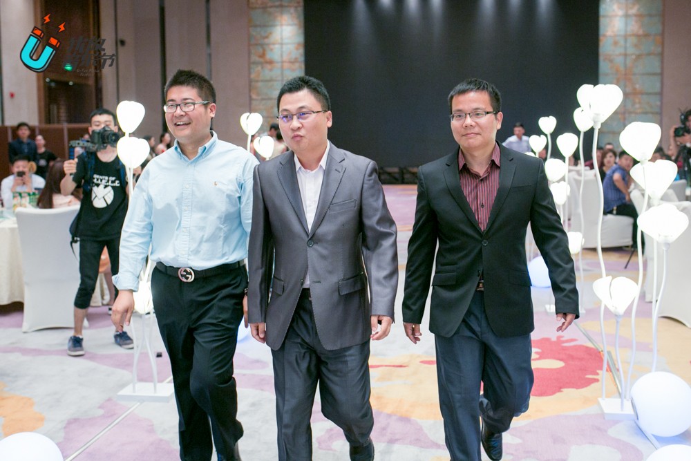 接下來這一組，人稱“江湖三……”