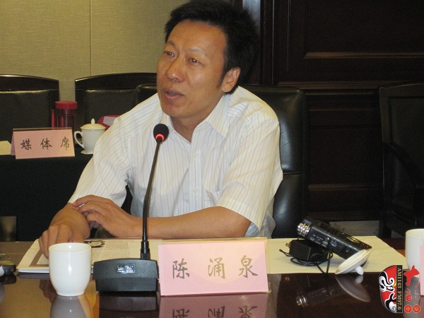 河南省劇協(xié)秘書長、駐會(huì)副主席、著名劇作家陳涌泉