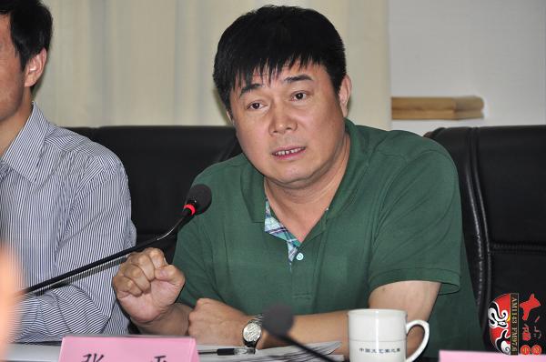 河南豫劇院藝術(shù)發(fā)展部主任、著名導(dǎo)演張平