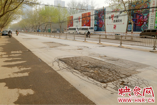 南陽路因?yàn)榈罔F將要施工而暫緩大修。