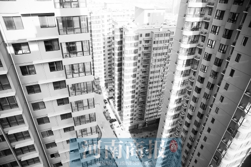 今年鄭州在商品房小區(qū)、經(jīng)適房小區(qū)內(nèi)配建的公租房，將面向社會輪候供應 楊東華/攝