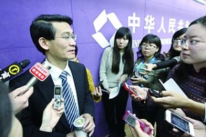 商務(wù)部新聞發(fā)言人表示，月度數(shù)據(jù)出現(xiàn)波動是正常的。