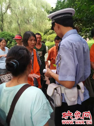 令人憤怒的是，這名老太太竟然報(bào)警說“她被環(huán)衛(wèi)工打了”