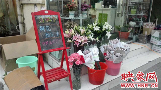 玫瑰、氣球翻倍漲價