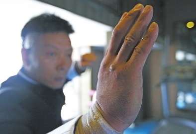 少林寺將辦無(wú)遮大會(huì) 鐵砂掌、二指禪等絕技現(xiàn)身