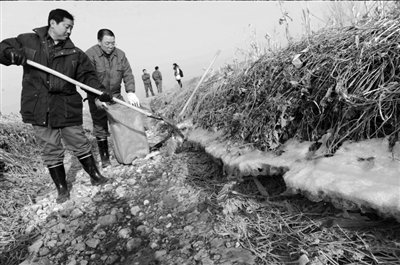 山西苯胺泄漏續(xù) 當地村民污染中成長多患血液病