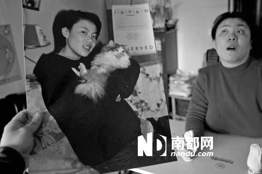 昔日的清純與秀美，如今，卻終身癱瘓、生活不能自理。C FP供圖