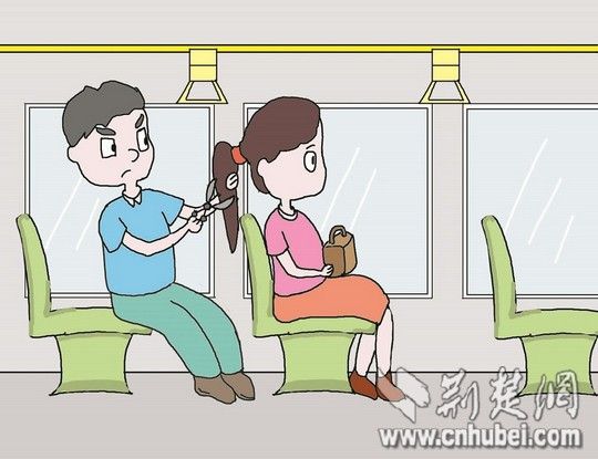 公汽上偷剪女子頭發(fā)。