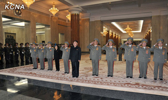 金正恩來(lái)到錦繡山太陽(yáng)宮。圖片來(lái)源：朝中社