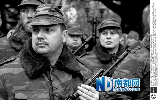 9日，烏克蘭克里米亞自治共和國的親俄武裝士兵舉行宣誓儀式。