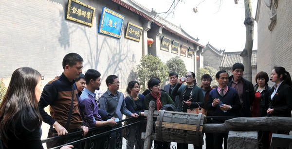 康百萬莊園、杜甫故里景區(qū)迎江蘇旅游踩線團(tuán)