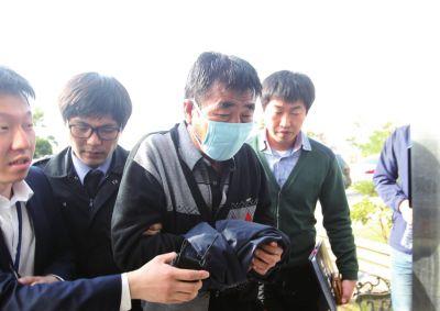 　4月19日，“歲月”號船長李俊錫被正式逮捕資料圖片。