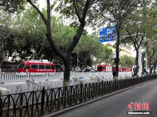 5月22日7時(shí)50分許，烏魯木齊市沙依巴克區(qū)公園北街早市發(fā)生一起爆炸案，造成人員傷亡。