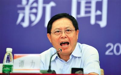 　譚力 男，1955年10月生，漢族，重慶市人，大學學歷，有知青經(jīng)歷。2009年3月前，一直在四川工