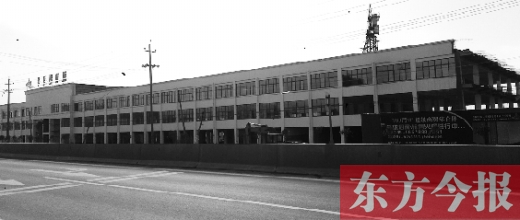 家居建材城已經(jīng)封頂，可耿莊村的安置房還未見蹤影。