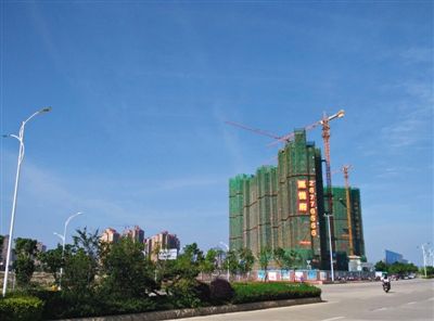 泉州東海片區(qū)海悅府地產(chǎn)項目。該項目開發(fā)公司董事蔡俊偉于春節(jié)前被帶走調(diào)查。