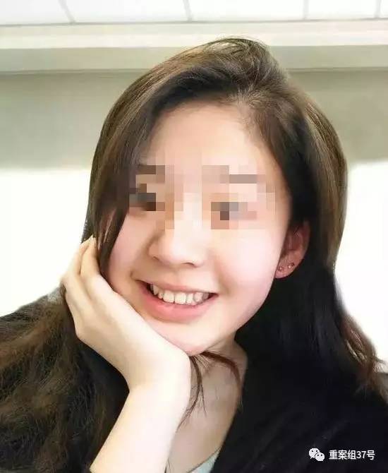 17歲高中男生教室里掐死女同學，被訴故意殺人和強奸