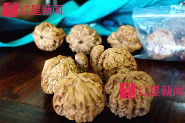 文玩核桃遇冷由幾萬(wàn)一對(duì)降到5元沒人要？商戶否認(rèn)