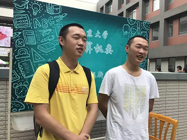 雙胞胎兄弟陳于勤、陳于思。