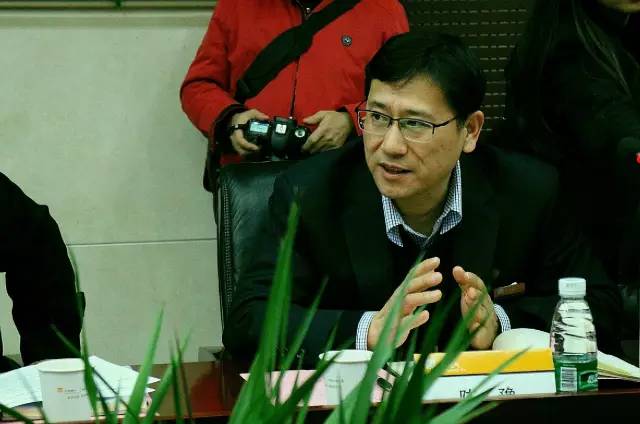 互動結束后華潤燃氣的陳豫總也對各位達人們提出的問題一一作出解答，可是讓大家伙兒們相當滿意呢！