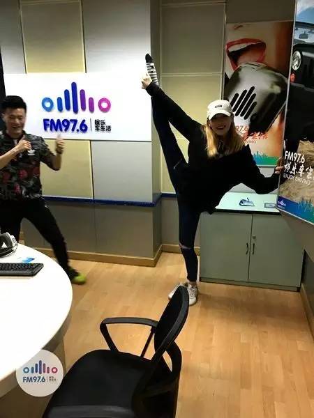 哇哦！都是帶功夫滴美人兒！