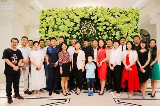 期待的時(shí)候，總是很長(zhǎng)，相聚的時(shí)候，總是很短。