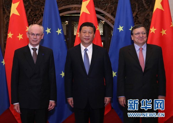 習(xí)近平會(huì)見歐洲理事會(huì)主席范龍佩和歐盟委員會(huì)主席巴羅佐。新華社記者 龐興雷 攝
