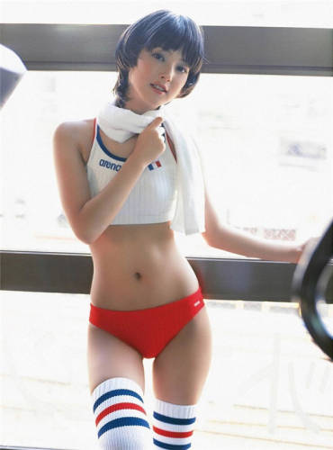 日本最美女星佐佐木希運(yùn)動寫真