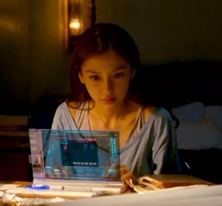女神Angelababy愛(ài)打游戲 240萬(wàn)人在線(xiàn)觀戰(zhàn)