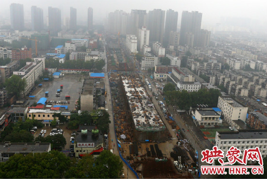 明年春節(jié)前高架橋部分道路將建成通車(chē)。