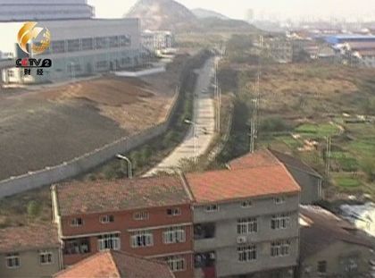 本應(yīng)沒有居民樓的區(qū)域，布滿密密麻麻的樓房