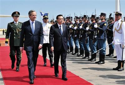 　6月19日，國務(wù)院總理李克強(qiáng)乘專機(jī)抵達(dá)雅典國際機(jī)場，開始對希臘進(jìn)行正式訪問。