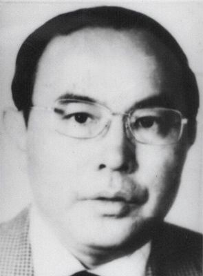 胡玉興 現(xiàn)年59歲，外逃前任山西省太原市住房制度改革辦公室主任，2002年7月逃往澳大利亞或新西蘭。