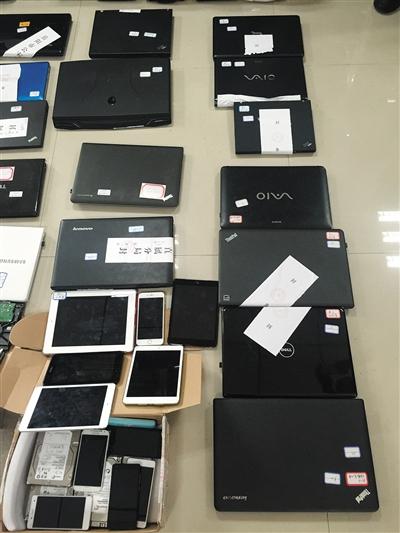 警方查獲的部分作案工具。新京報記者 吳為 攝