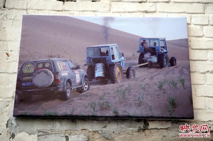 賽車的世界、更是男人的世界。圖為部分參展攝影作品。