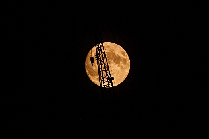 68年來最大！今晚夜空上演超級月亮