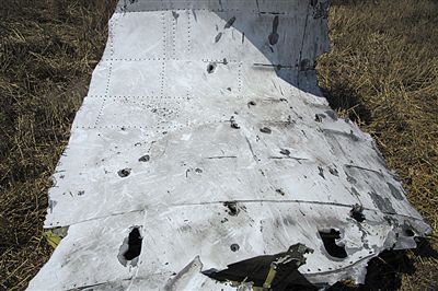 MH17墜機現(xiàn)場照片下藏著多少信息？