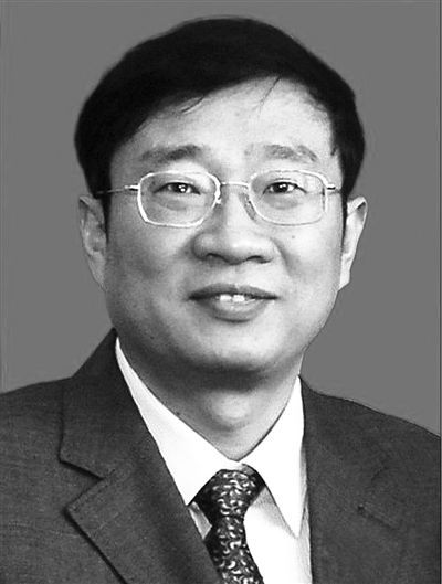 殲-15飛機研制現(xiàn)場總指揮羅陽，因突發(fā)急性心梗殉職，享年51歲