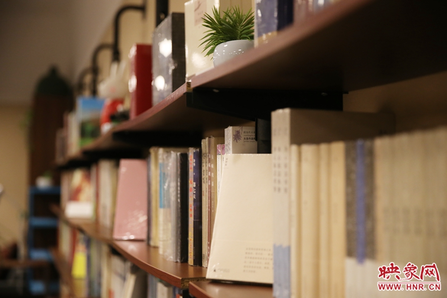 書店內(nèi)的裝飾。