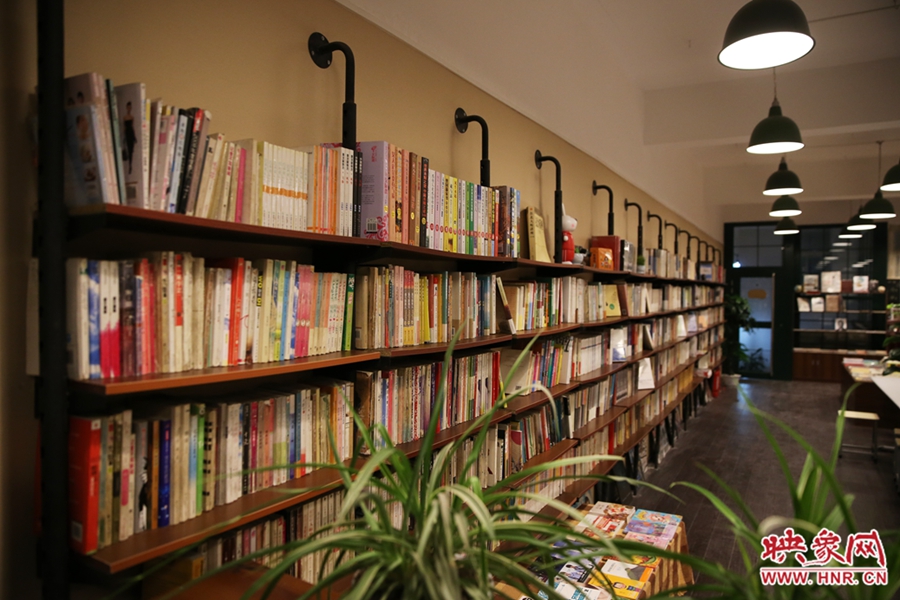 書店內(nèi)的裝飾。
