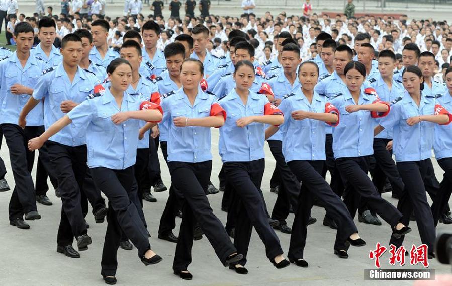 探秘：全國首支大學(xué)生校園反恐防暴隊