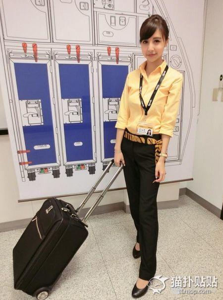 空中最美女子！虎航空姐Rita Kao 大秀比基尼照